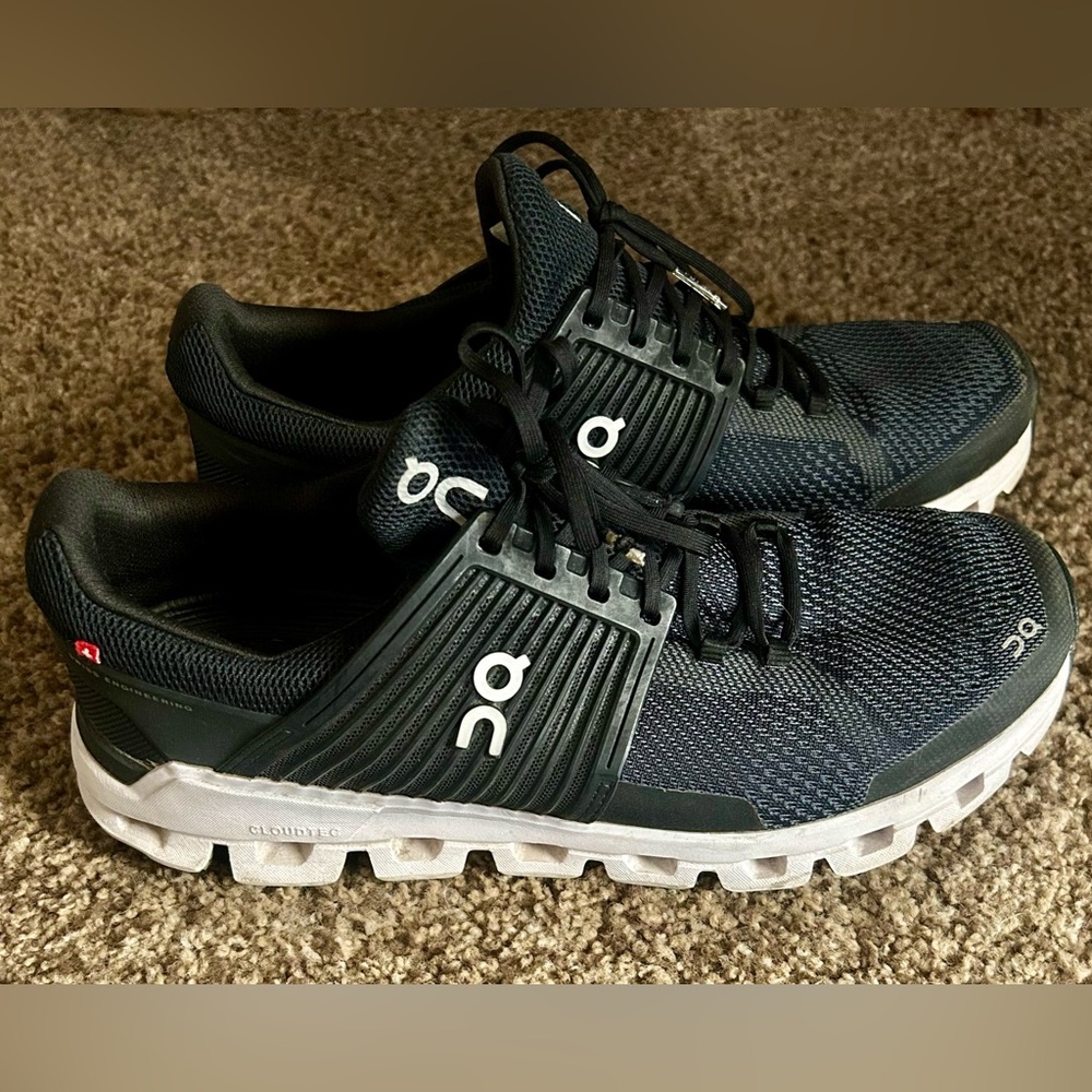 On Cloud’s size 9.5